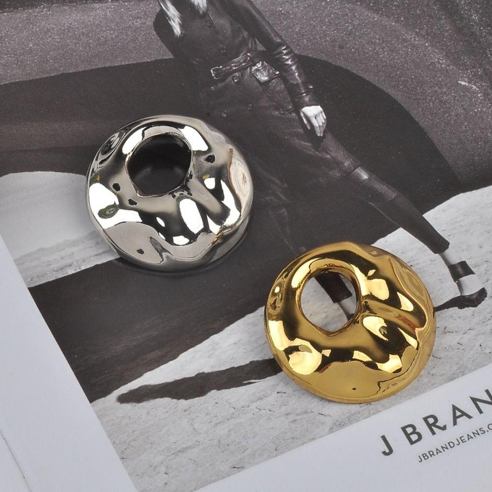 Round Geometric Brooch Zinc Alloy Round Pins Trendy Wrinkle Brooches for Women Men