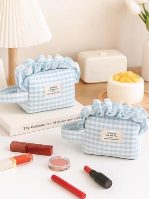 Araçlar ve Aksesuarlar – Makyaj Çantaları