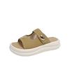 Slippers wear thick-soled adjustable Birkenstocks slippers with skirts and soft-soled beach sandals