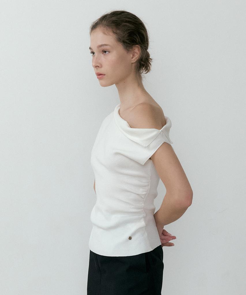LUCIR ZU Shirring Drop Sleeveless Knit (Ivory)