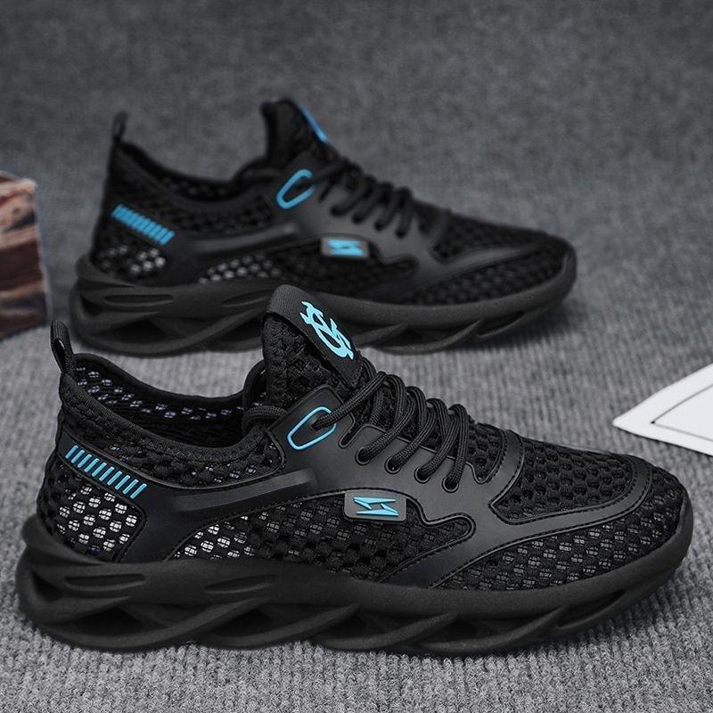 New large mesh flying woven mesh shoes men's summer thin breathable soft sole not tired feet light running sports shoes