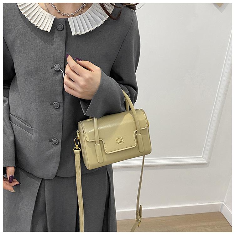 Stylish Square Bag French Minimalist Vintage Solid Color Niche Shoulder Bag Casual High-End Commuter Crossbody Bag