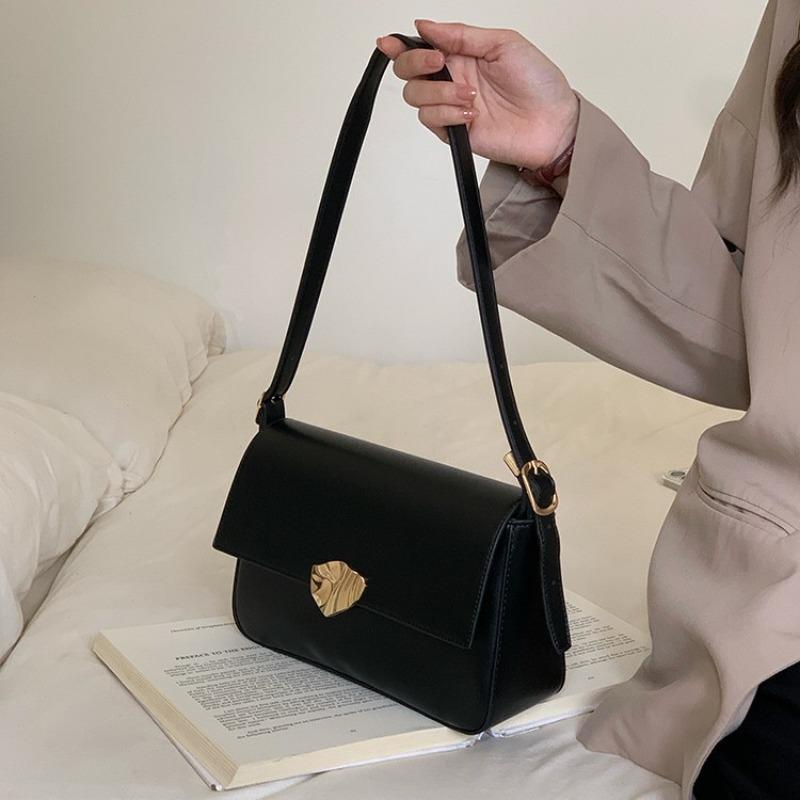 A Retro Soft and Elegant Small Square Bag for Women A Fashionable and Versatile Single-shoulder Crossbody Bag