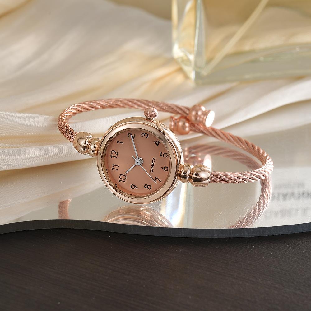 Full Digital Bracelet Watch Female Student Korean Version Simple Personality Versatile Small Open Bracelet Female Watch