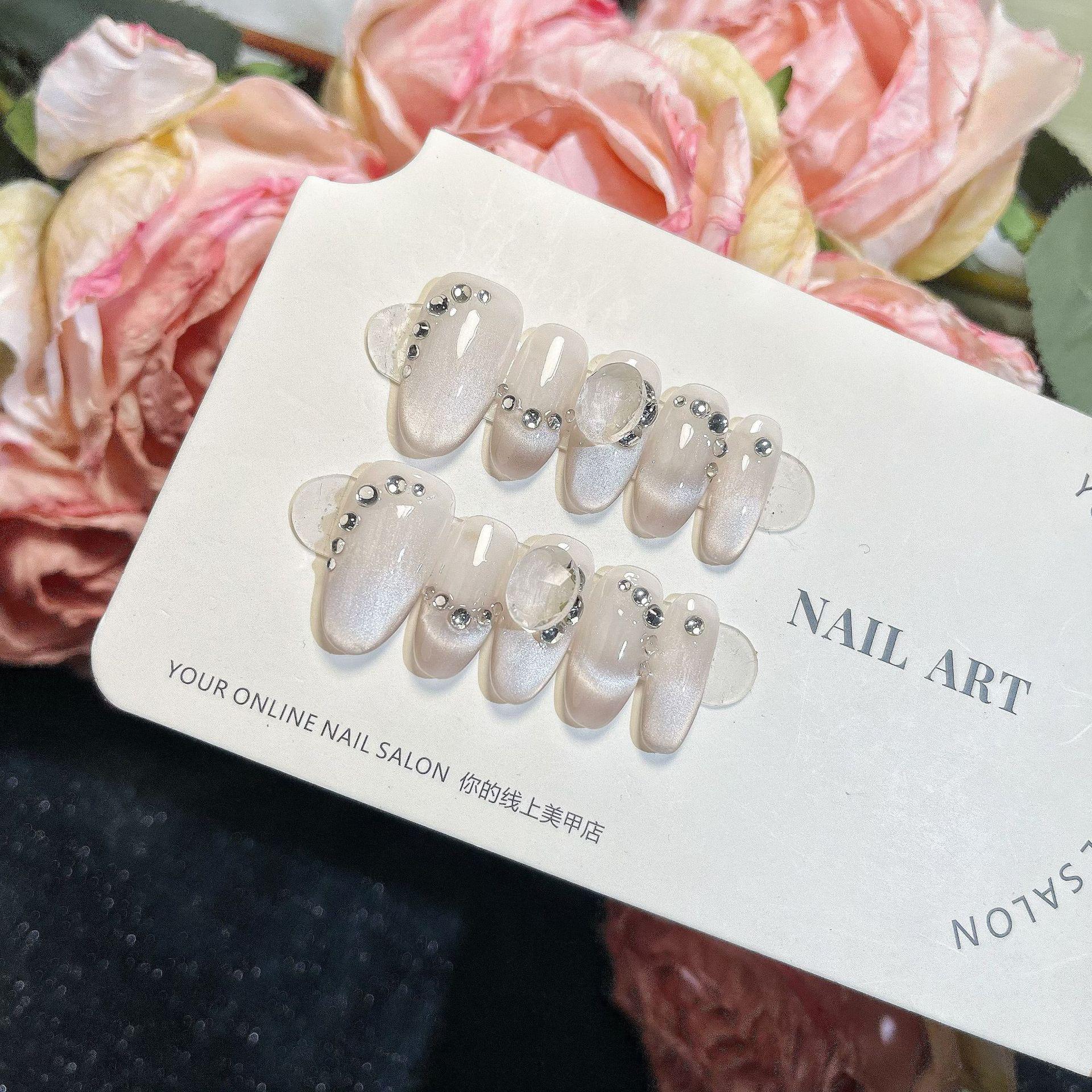 

Пастельные облака ручной работы кошачий глаз нейл-арт: Высококлассная мода на чистую воду Medium