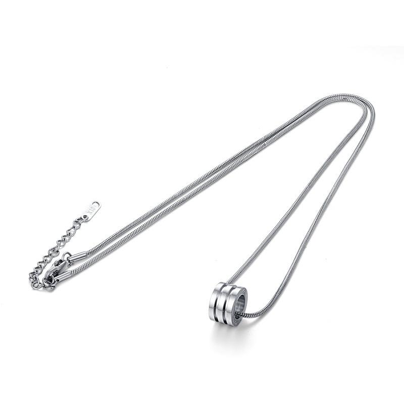 

Exclusive Pendant Necklace Made of Titanium and Steel, Short Style, Elegant and Sophisticated, Suitable As A Collar Accessory. 45+5cm