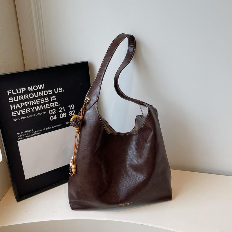 Lazy wind bag women's large-capacity new casual shoulder messenger bag high value simple commuter tote bag