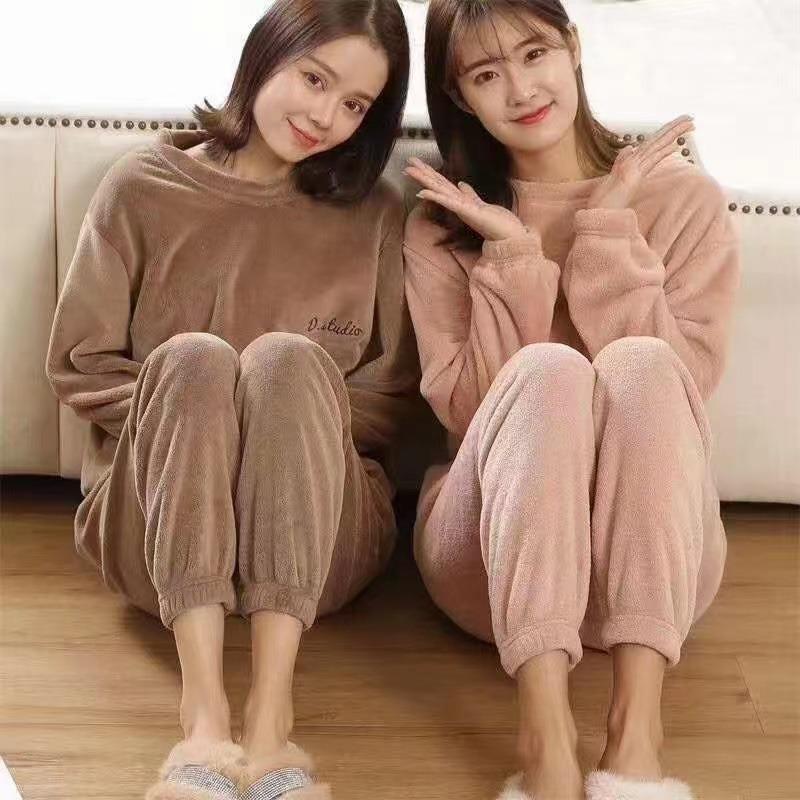 Warmer und gemütlicher Coral Fleece-Anzug für lässige, lockere Herbst- und Winterkleidung für Paare, dicker, pelziger und plüschiger Anzug