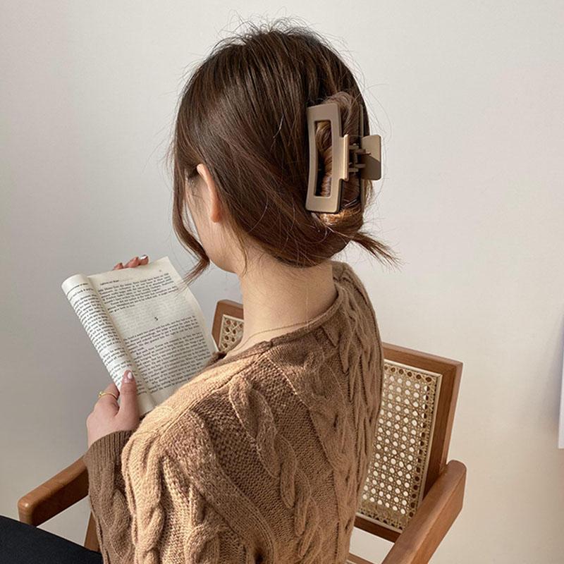 Solid Vintage Matte Geometric Hair Claws For Women Thick Hair Strong Hold Sweet Hair Clips Hairpins Fashion Hair Accessories