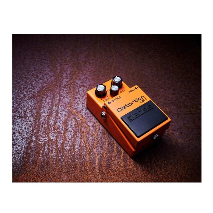 BOSS DS-1 Distortion Kompaktní pedál pro elektrickou kytaru Oranžový