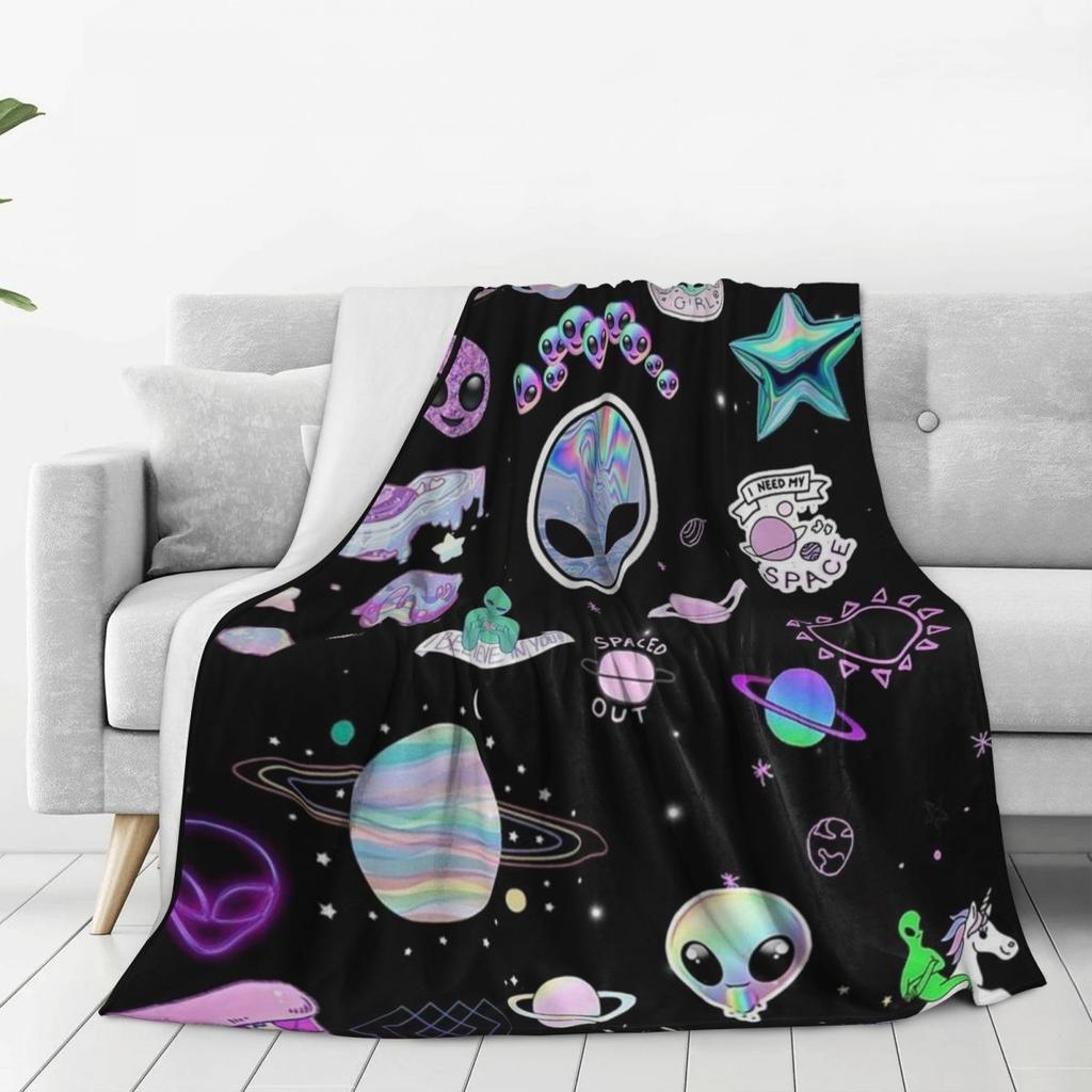 Wonderful Green Alien Universe Wondrous Cosmos With Planet And Stars Blanket Flannel Throw Blanket for Living Room Travel Home