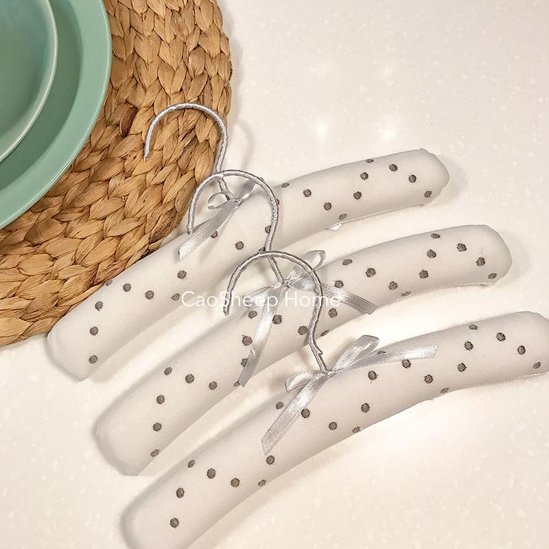 

Children s Hanger28cmCotton and Linen Exquisite Polka Dot Embroidery Home Clothing Store Storage SmallSize Non-Slip Non-Drum Bag 3pcs