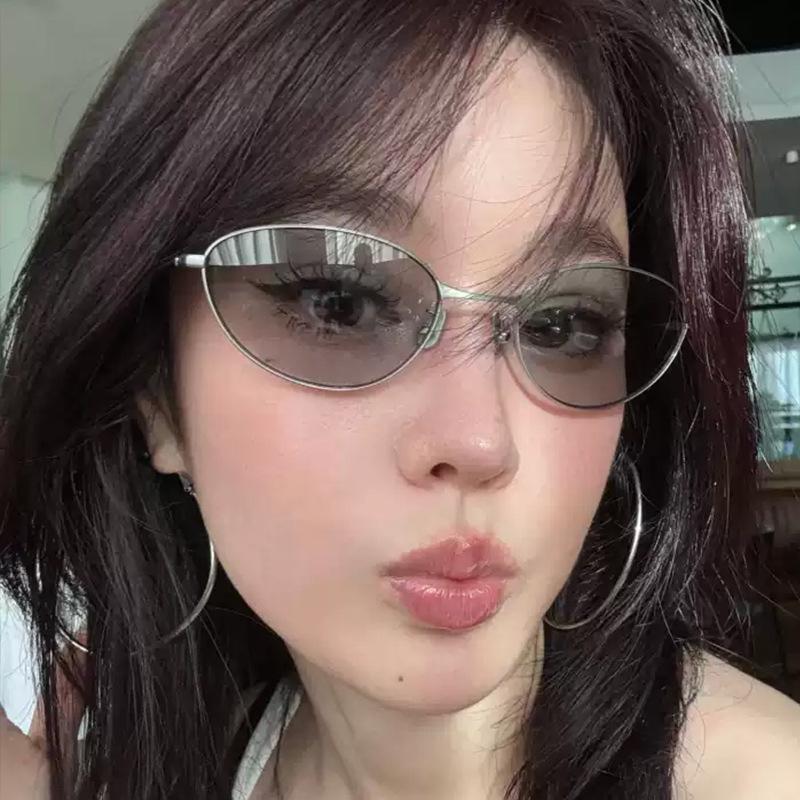 Y2K Stylish Women's Sun Glasses  Sexy Outdoor Activity Sunglasses Women Korean Campus Style Female Sunglass