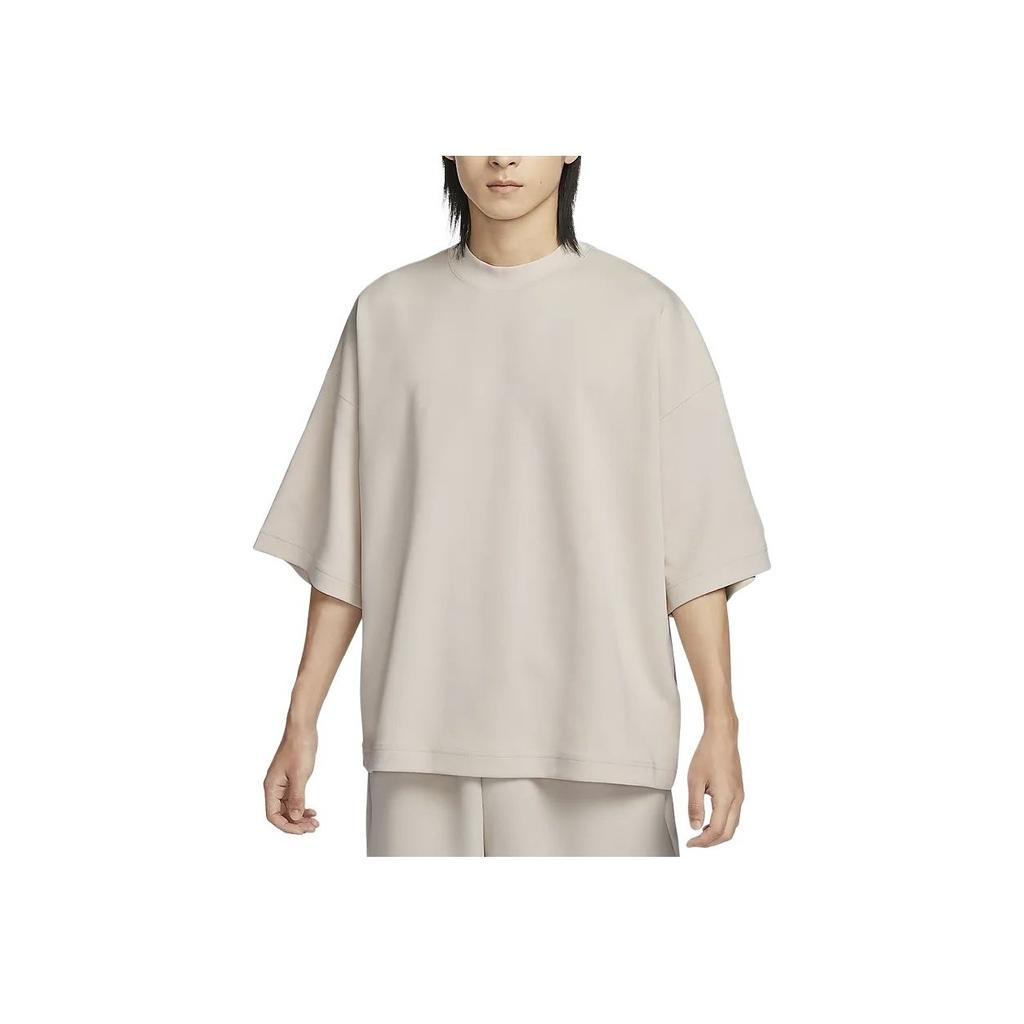 Nike Sportswear Tech Fleece Solid Loose Crew Neck Short Sleeve T-Shirt Men Tops Light-Redwood FZ7582-104