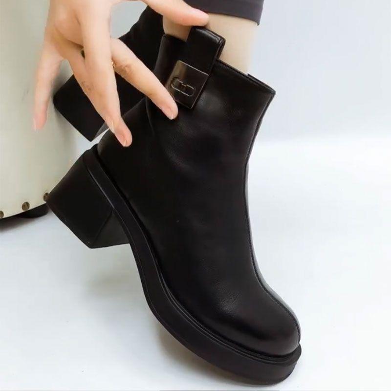 

Стильні зимові черевики на середньому підборі з теплою вовняною підкладкою та м якою натуральною шкірою 35