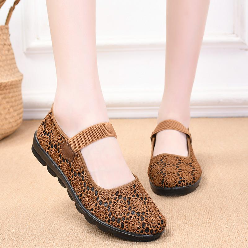 Summer old Beijing cloth shoes women's mesh shoes breathable grandma shoes hollow shallow mouth flat bottom mother shoes one pedal old man shoes