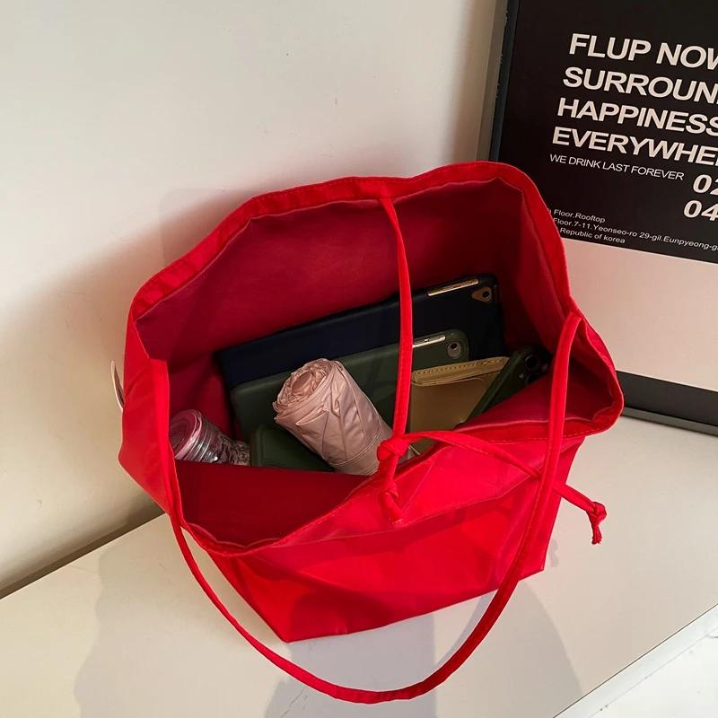 Women's Nylon Armpit Bucket Bag  Simple Shoulder Bag  Trendy Red Niche  New Bag