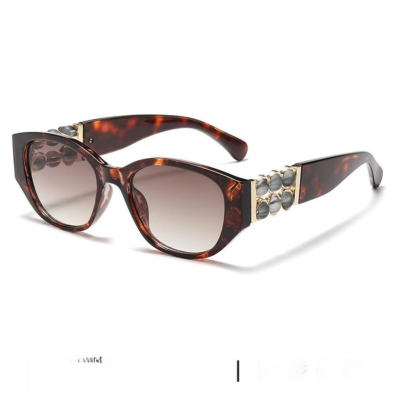 Fashion Sun Glasses For Women With Uv400 Protection And Gradient Lenses For Travel And Outdoor Use