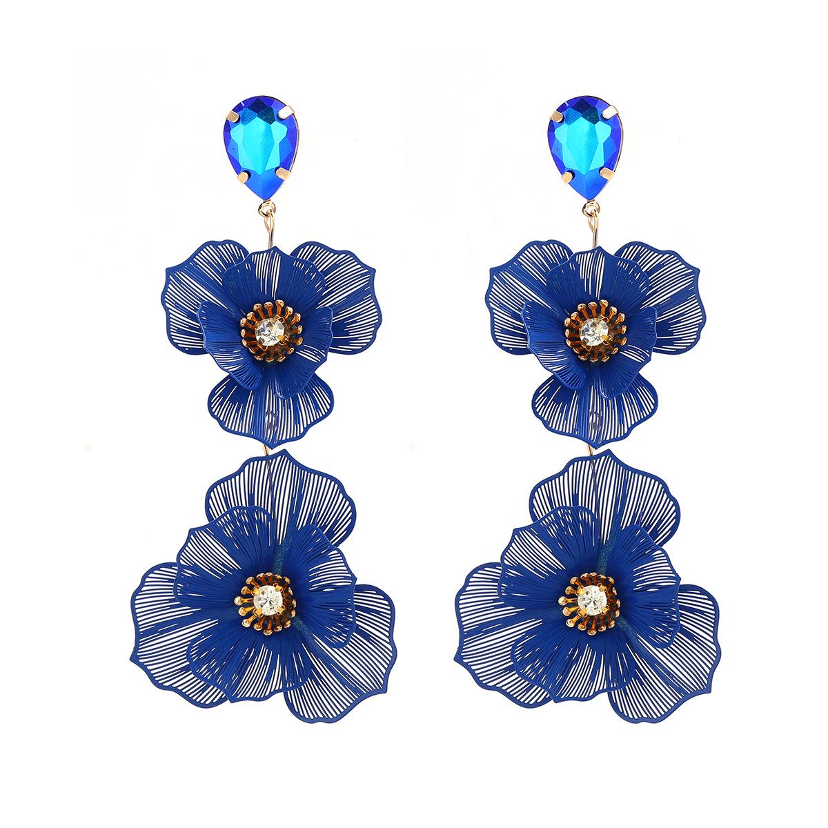 

Luxurious Multi-Layered Floral Diamond Earrings for Women - Elegant European and American Style синій