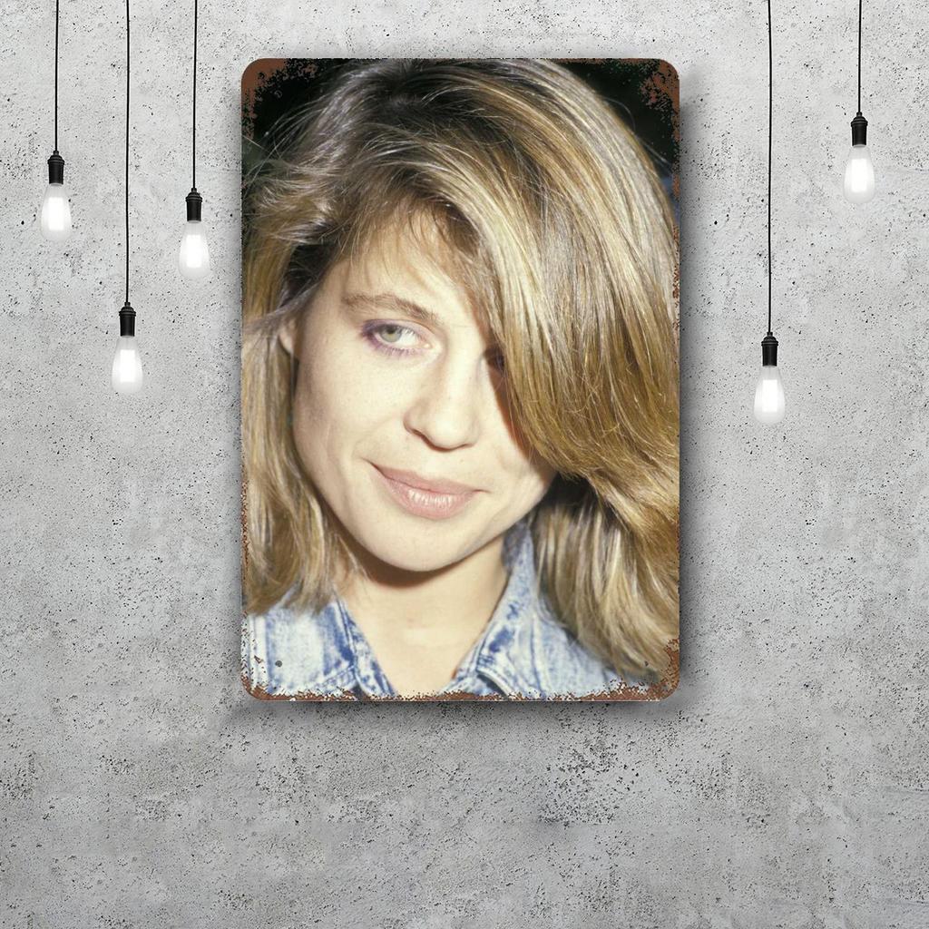 Linda Hamilton Metal Signs wall decor Vintage Tin Signs Captain Metal Poster Decor for Bar Pub Club Wall Decoration