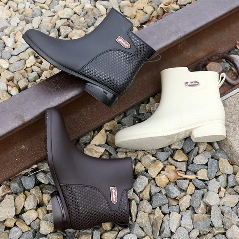 Botas de Chuva de Cano Curto Femininas Impermeáveis Moda Combinação Livre Sapatos de Água Campus Adulto Botas de Chuva Femininas Antiderrapantes Sapatos de Borracha Macia