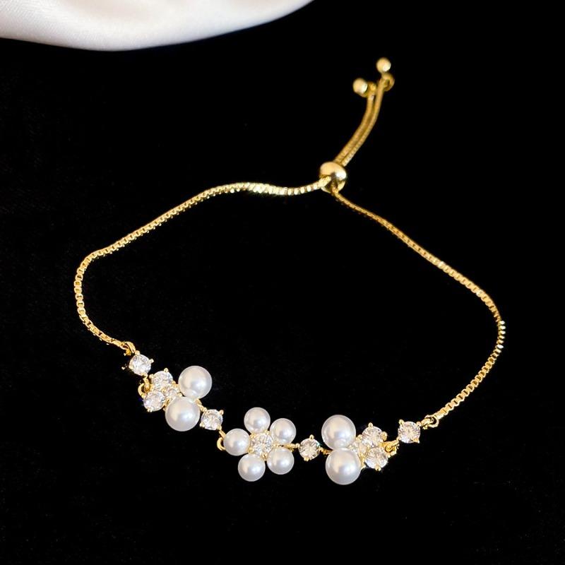 Luxury French zircon flower pearl bracelet light luxury high sense niche elegant bracelet daily versatile jewelry women