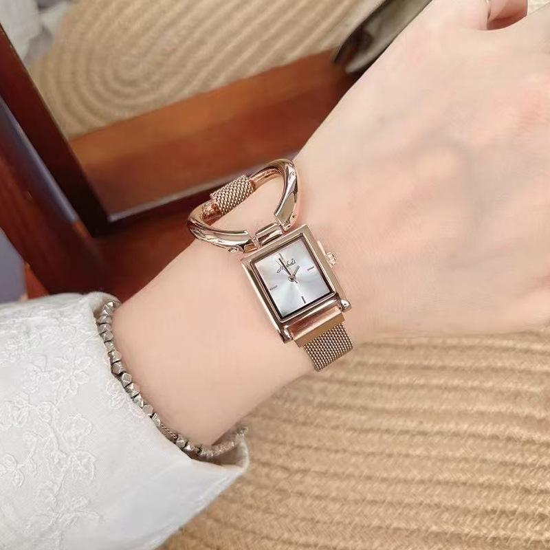 Fashion Design Sense Simple Bracelet Waterproof Women'S Watch Magnetic Suction Milan With Bracelet Type Square Watch Retro