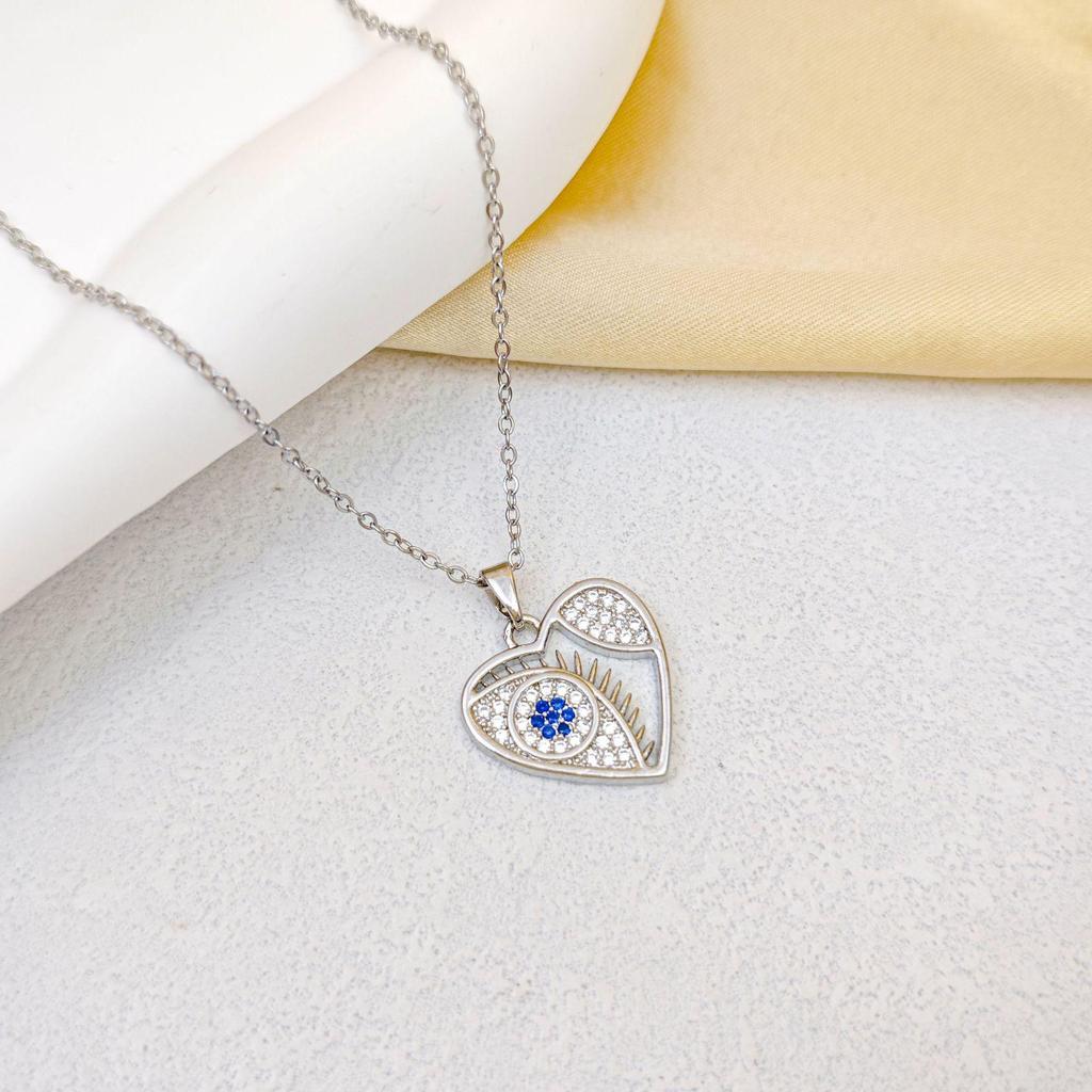 Women's Gold-Plated Copper Necklace: Luxury Fu Lu Pendant Clavicle Chain - Versatile Fashion Accessory