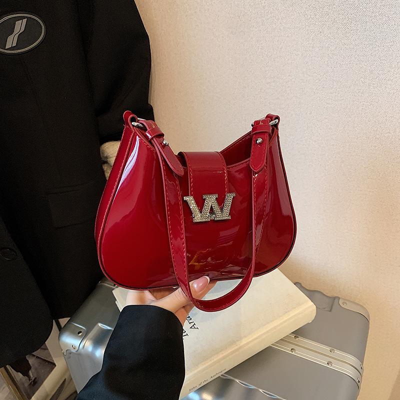 New fashion niche popular patent leather W armpit bag portable shoulder messenger women's bag