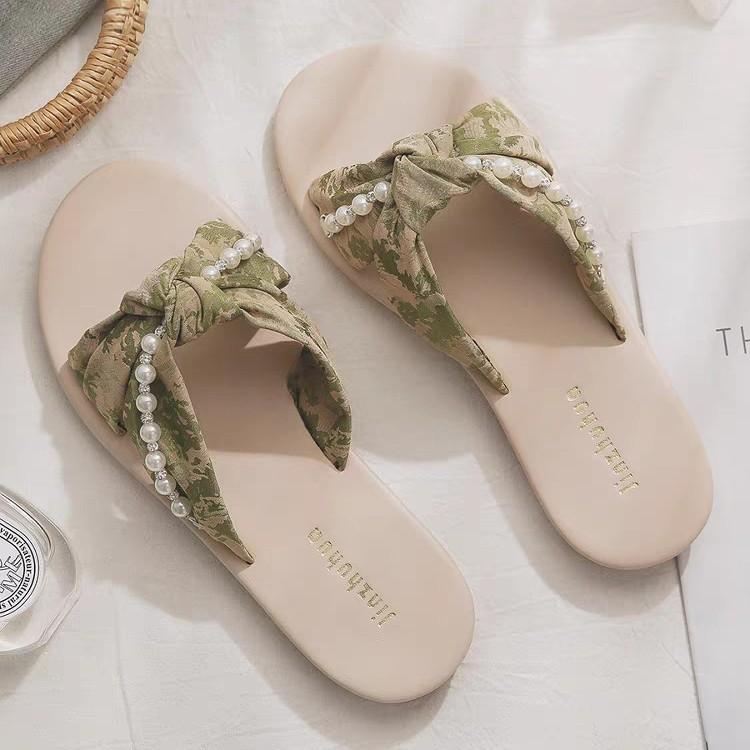 Thick-bottomed Fairy Style Slippers Female Outer Wear 2025 Summer New Fashion Roman Pearl Muffin Cool Slippers Female Tide