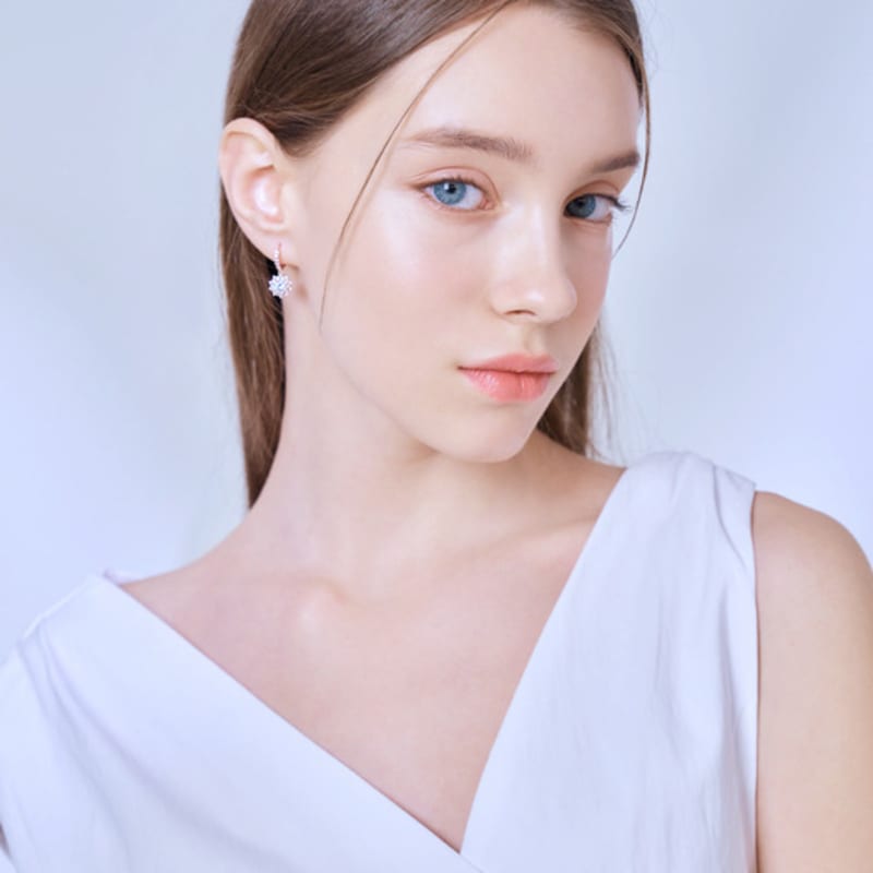 ELLE Jewelry 14K Lori Cubic One-Touch Earrings (Gold Pin) ELGPEE446