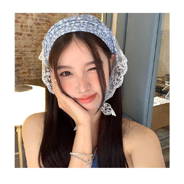Spring Summer Floral Head Scarf with Decorative Lace Edge for Women Daily Wear Breathable Versatile Fashion Accessory