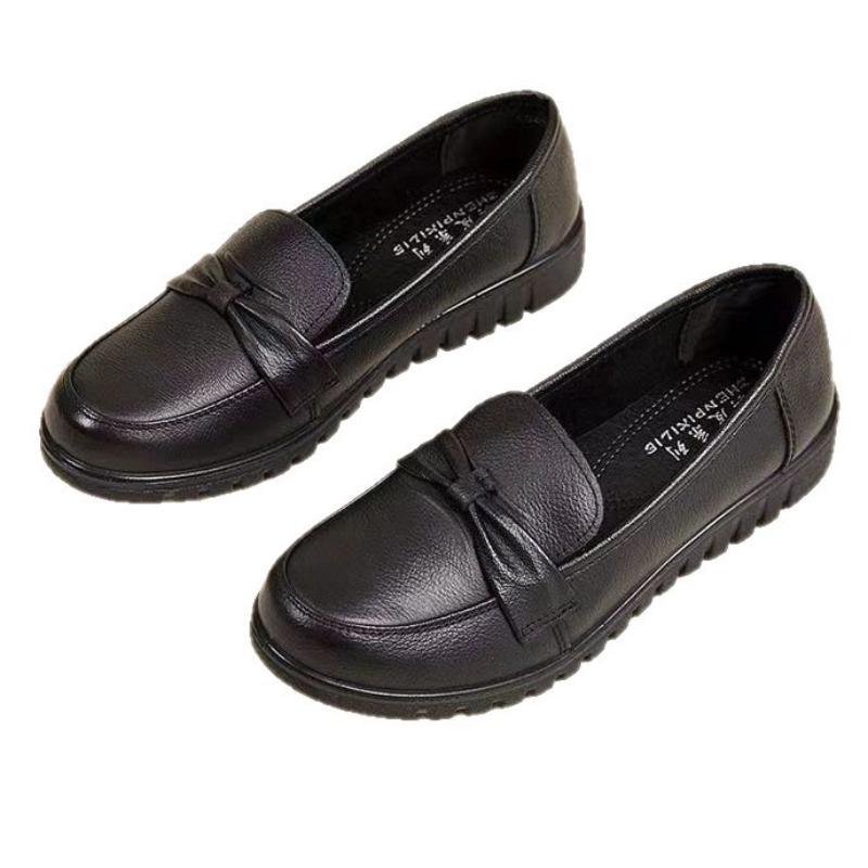 Soft sole one pedal comfortable non-slip versatile flat bottom women's leather shoes casual solid color women's shoes cover feet