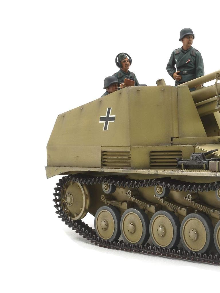Tamiya 1/35 Military Miniature Series No. 358 German Self-Propelled Howitzer Wespe, Italian Front, Plastic Model Kit 35358