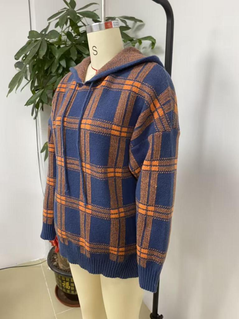 Women's Retro Plaid Hooded Knit Sweatshirt - Loose Fit, Drop Shoulder, Drawstring Pullover Sweater for Casual Wear.