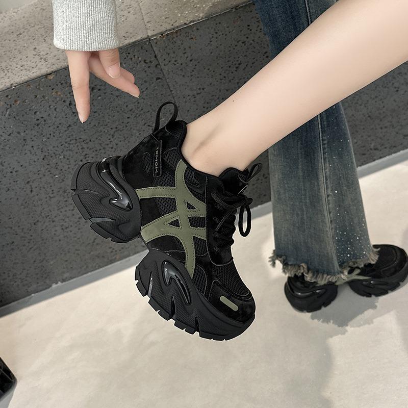 Small inner height increase dad shoes new autumn shoes lightweight and versatile sports platform casual shoes women