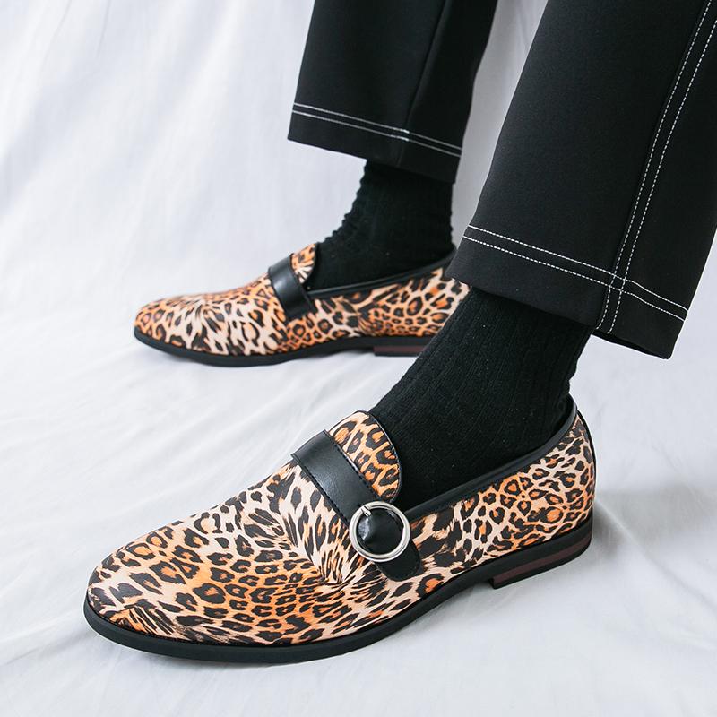 New Men's Pointed Leopard Pattern Loafter Tassels Leather Casual Shoes Male Formal Wedding Dress Homecoming Zapatos Hombre