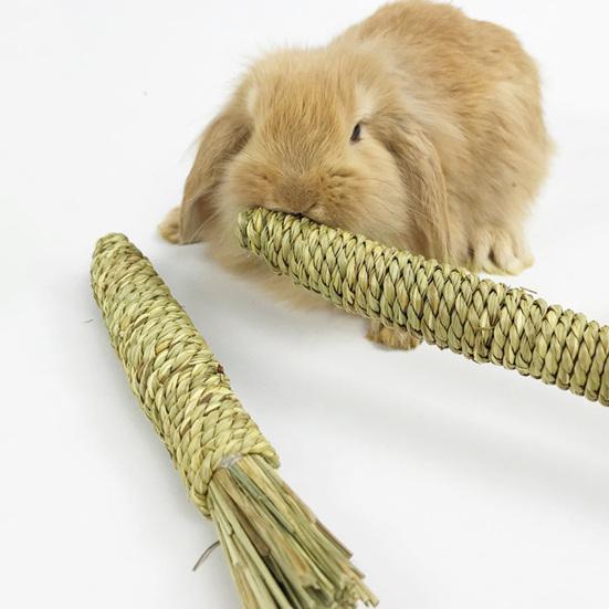 Rabbit Toy Teeth Grinding Toy Natural Grass Hand-woven Hamster Rabbit Carrot Chew Toy Cage Accessories