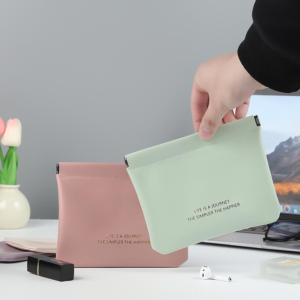 Spring Clip Red Envelope Multifunction Organizer: Portable Data Cable & Jewelry Holder with Auto Closure Coin Pouch