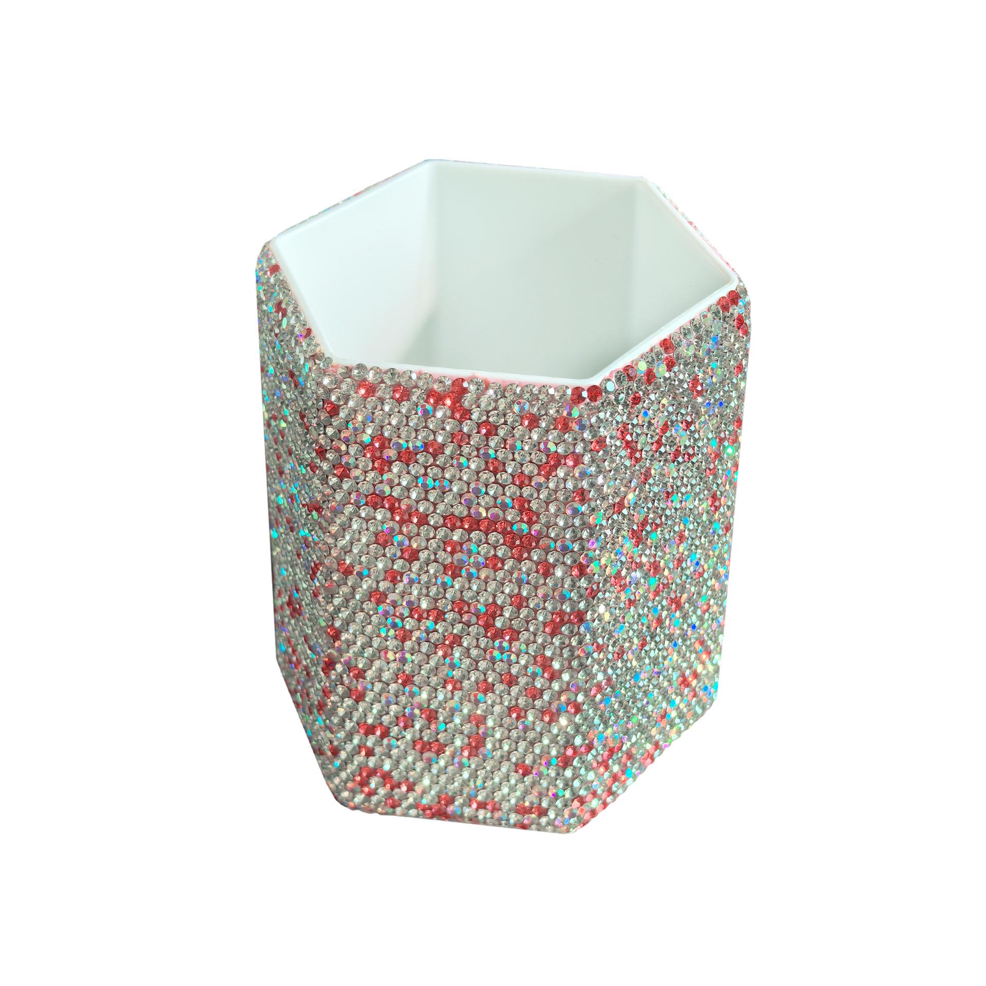 Роскошный держатель для ручек и кистей для макияжа, украшенный бриллиантами