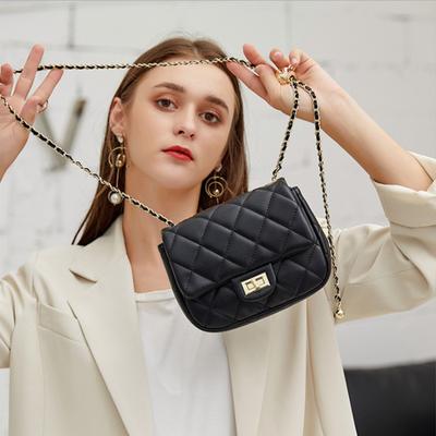 Bőr női táska, Női bőr egyvállas táska, Sokoldalú crossbody táska, Kis arany golyós gyémánt láncos kis táska