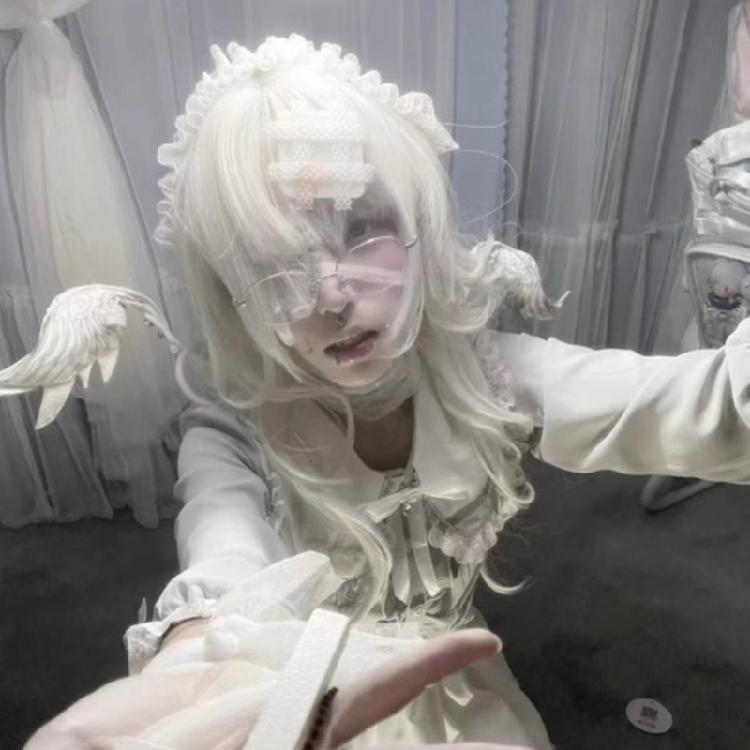 Fashionable Angel Devil Wing Choker Designs Fashion Accessory for Adventurous Spirits Stylish Outfits Casual Wear