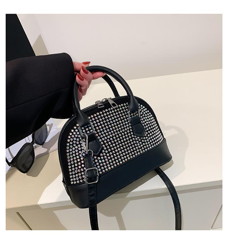 

Сумка текстура матовый горный хрусталь женская сумка косой пролет маленькая сумка мода иностранный стиль рюкзак сумка-ракушка прилив серебряный