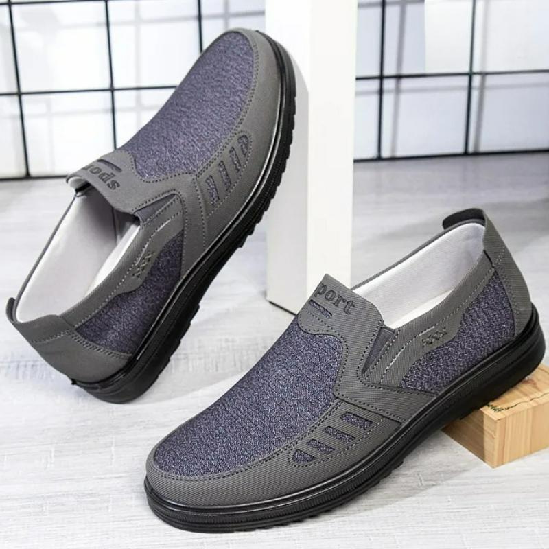 Herrenschuhe Slipper Canvas Schuhe Runde Zehenpartie Rutschfest Freizeitschuhe Männlicher Laufschuh Leichte Slipper Outdoor Weiche Sohle Flats