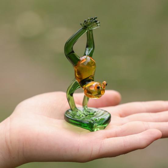 Yoga Frog Statue Cartoon Couple Frog Figurine Resin Sports Frog Sculpture Home Office Desktop Decoration Ornament