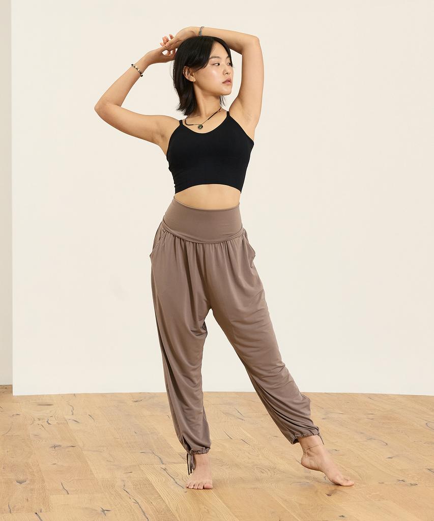 Seutoliyoga Adō Slit Pants