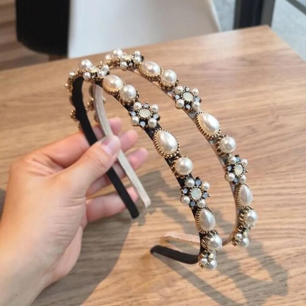 Stylish flower crown, cubic headband, pearl, alluring Hasse hairband black