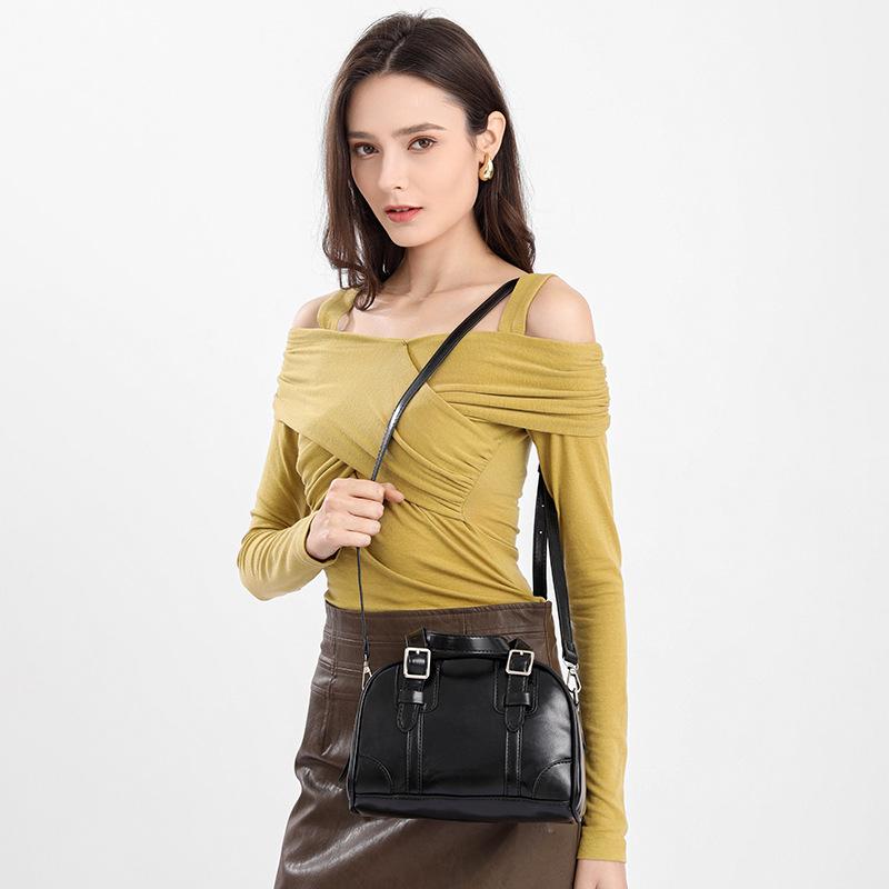 Premium Textured Bag Women's 2025 New Korean Retro Portable Small Bag Niche Girl Versatile Shoulder Messenger Bag