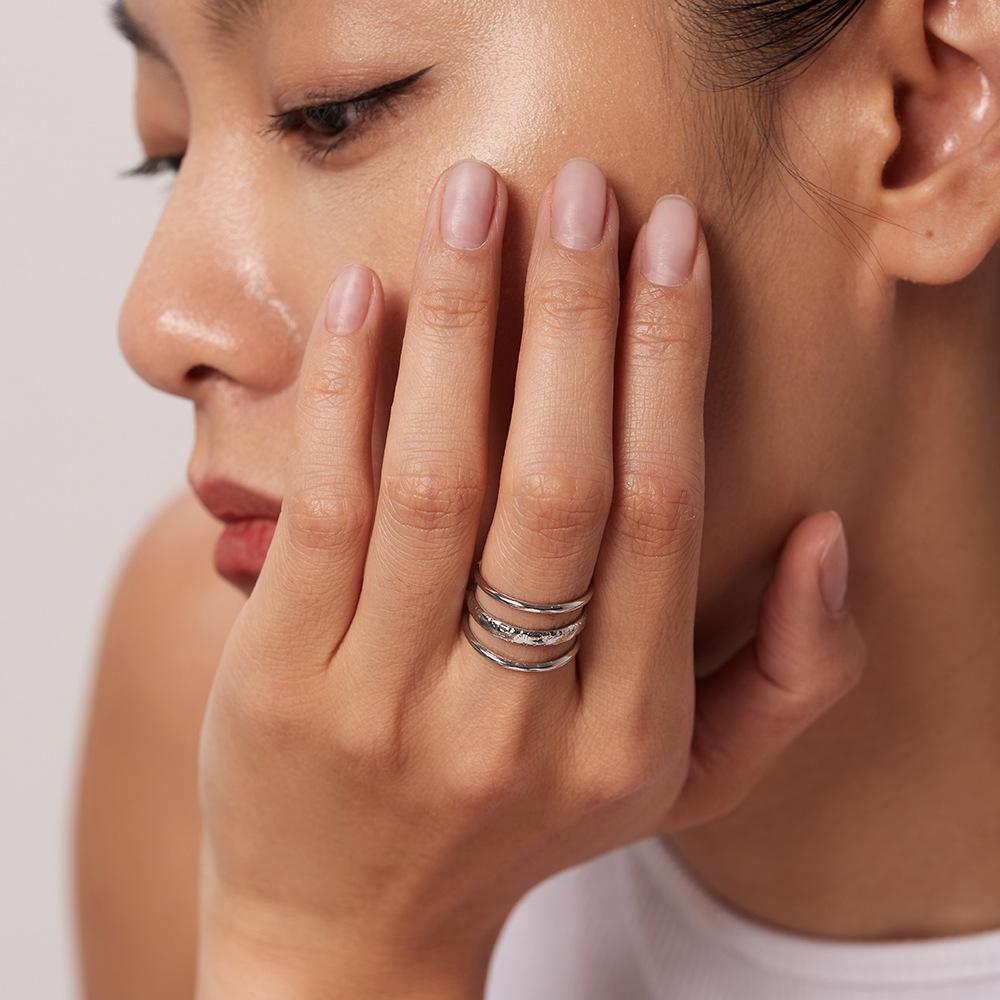 European and American INS Style 18K Gold-plated Stainless Steel C-shaped Earrings, Creative Three-layer Line Geometric Titanium Steel Ring