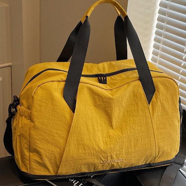 Women's Large Capacity Fashion Travel Duffle Bag - Lightweight Handheld for Sports, Fitness, and Short Trips